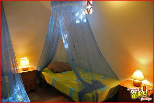 Sunset Surf Camp Hostel Сен Франсоа Екстериор снимка