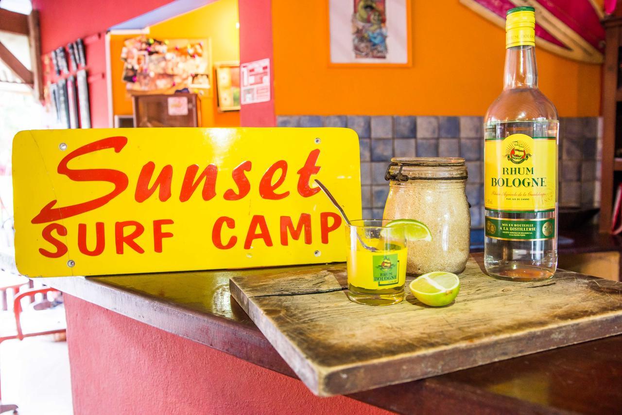 Sunset Surf Camp Hostel Сен Франсоа Екстериор снимка